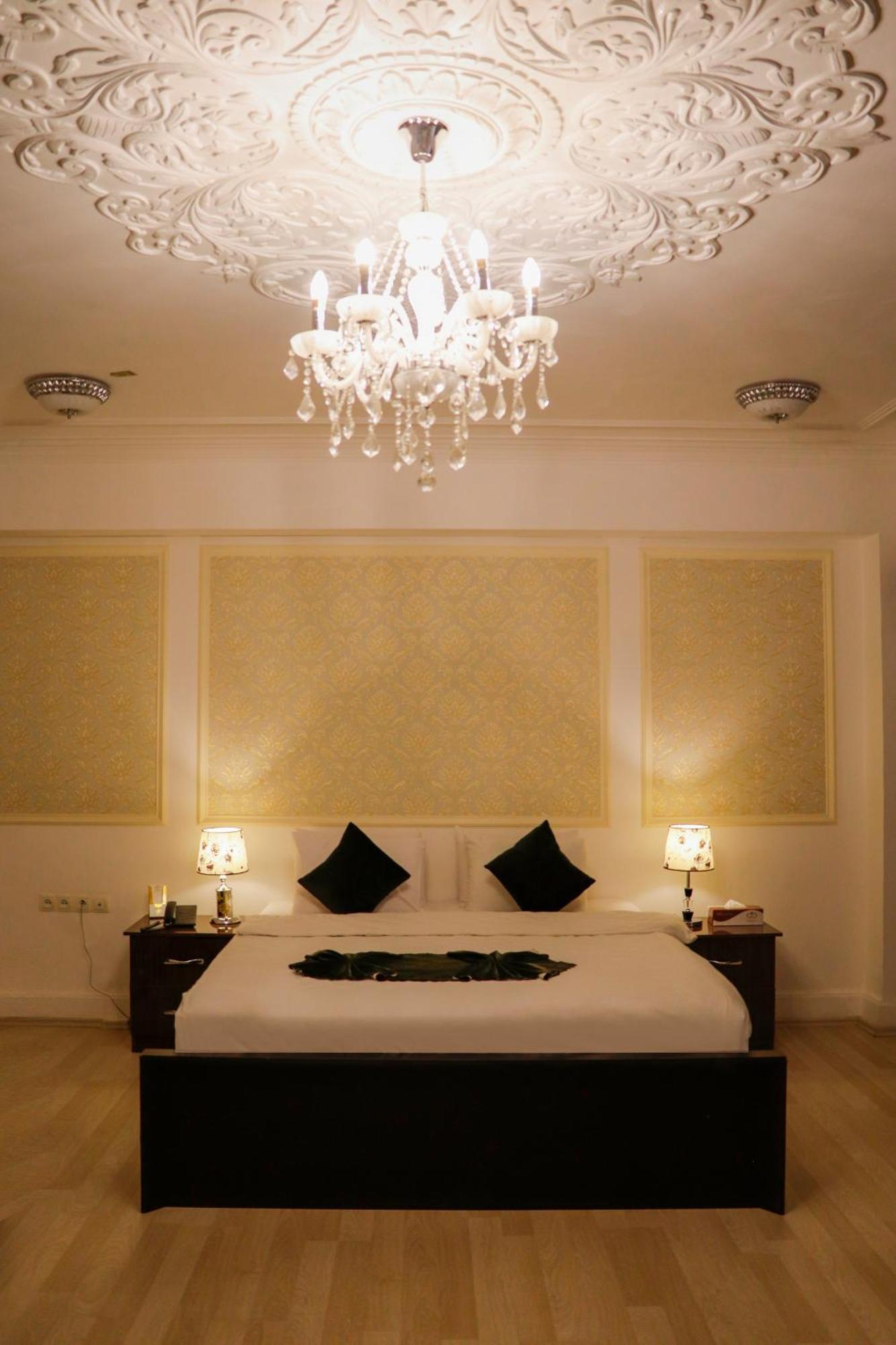 Arg Hotel Herat 外观 照片