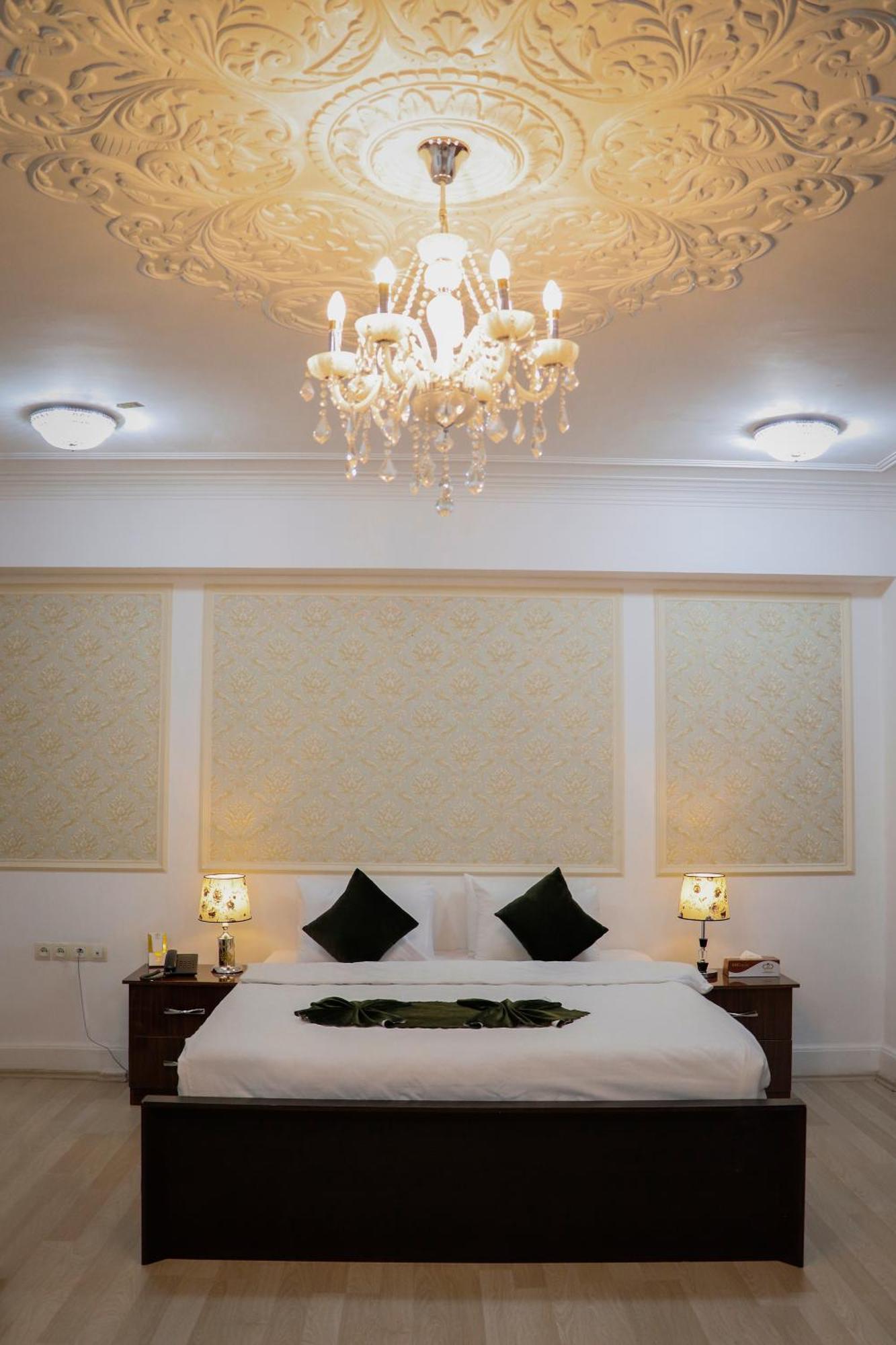 Arg Hotel Herat 外观 照片